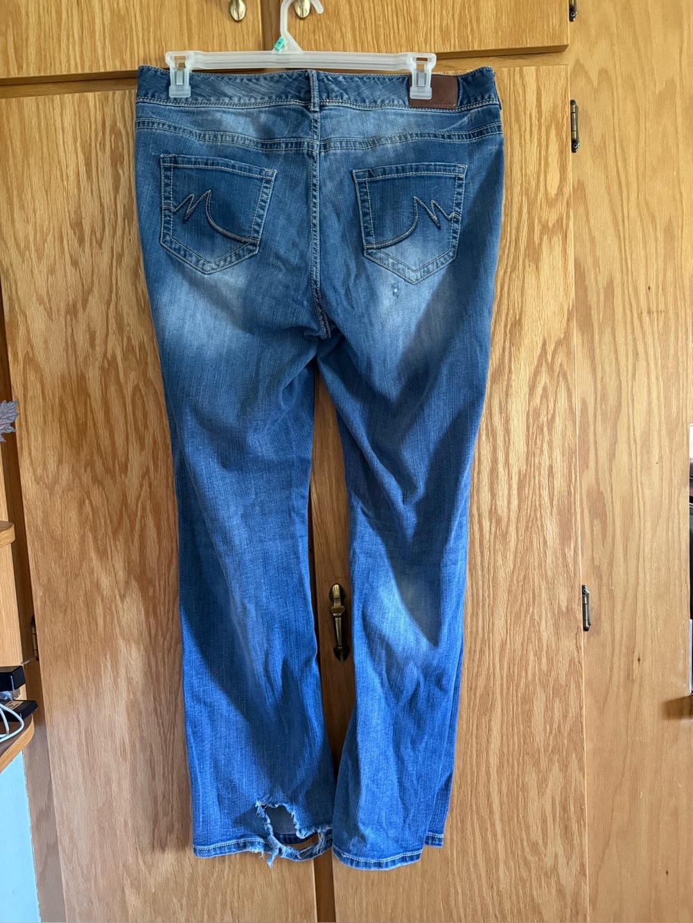 Maurices Skinny Jeans Size 16 Regular Distressed Hem Medium Wash Denim